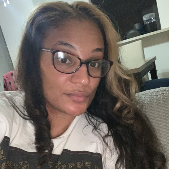 Meet your Posher, Paula - Picture 1 of 1